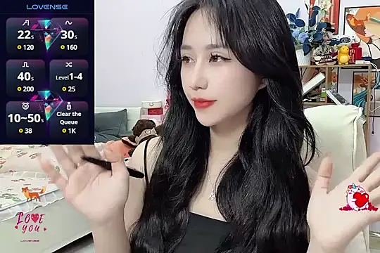  LLisa  online show from January 4, 2025, 9:20 pm