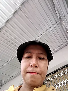 2HotAsain4u online show from December 19, 2025, 1:56 am