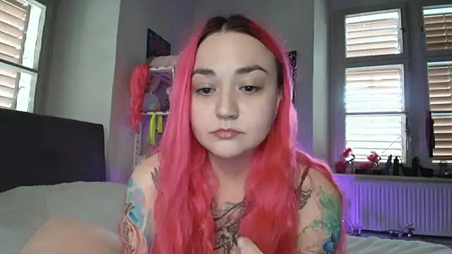 Snapshot of PinkHurricaneOfficial chatting on March 13, 2025, 3:06 pm PinkHurricaneOfficial online show from March 13, 2025, 3:06 pm