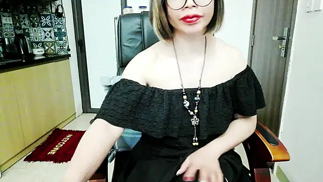 Miu-Le online show from November 8, 2025, 3:34 pm