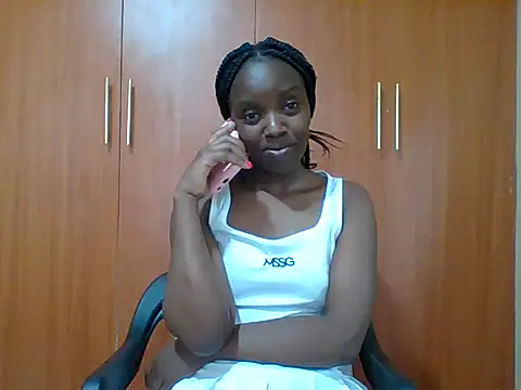 sexy darleen23 online show from November 13, 2025, 9:19 am