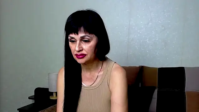 VeneraV online show from February 18, 2026, 2:35 pm