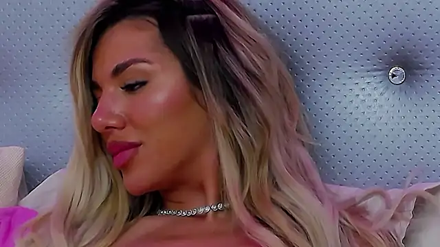 ClaraHazel online show from February 2, 2025, 8:35 am