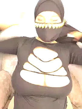 shirazz najmm online show from October 3, 2025, 3:20 pm