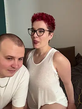 MrMrsRight online show from February 9, 2026, 9:13 am