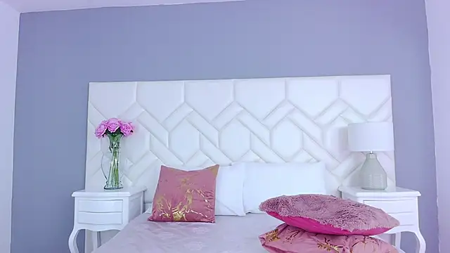 Snapshot of Julie_Bennet chatting on January 11, 2025, 6:35 am Julie Bennet online show from January 11, 2025, 6:35 am