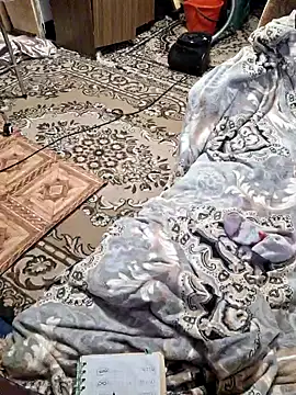  Kitti  online show from March 13, 2025, 4:49 am