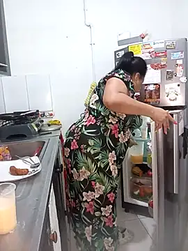 Snapshot of Shanttal0272 chatting on February 3, 2026, 12:31 am Shanttal0272 online show from February 3, 2026, 12:31 am