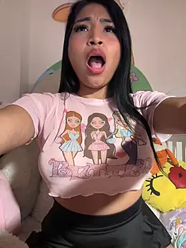 Snapshot of Pocahontascute_33 chatting on March 11, 2025, 11:33 am Pocahontascute 33 online show from March 11, 2025, 11:33 am