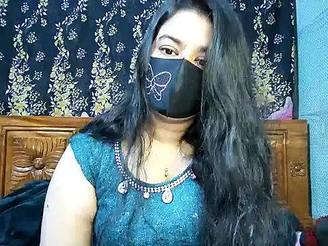 A-sweetgirl online show from January 6, 2025, 12:02 pm