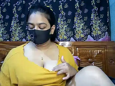 A-sweetgirl online show from January 7, 2025, 4:37 pm
