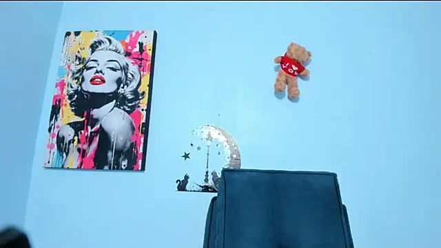  luna  sweet  online show from March 19, 2026, 10:47 pm