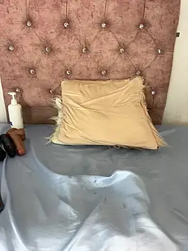 Snapshot of LUISA_SEXY_ chatting on February 27, 2026, 3:39 am LUISA SEXY online show from February 27, 2026, 3:39 am