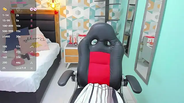 CATIAJONES online show from October 8, 2025, 7:22 pm