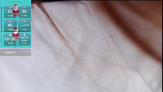 aFanny online show from December 15, 2025, 2:10 pm