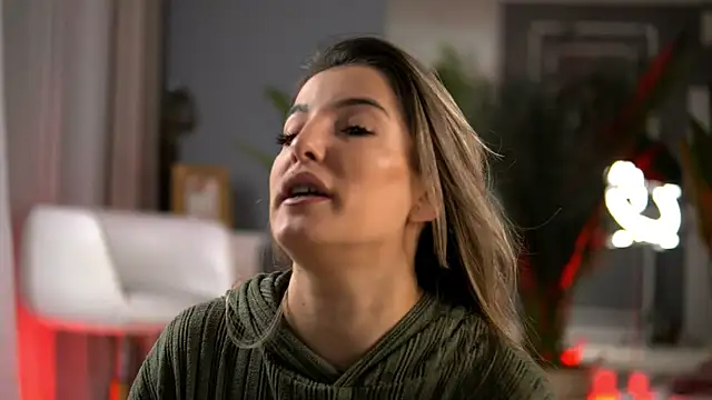 KellyMathews online show from November 21, 2025, 3:16 am