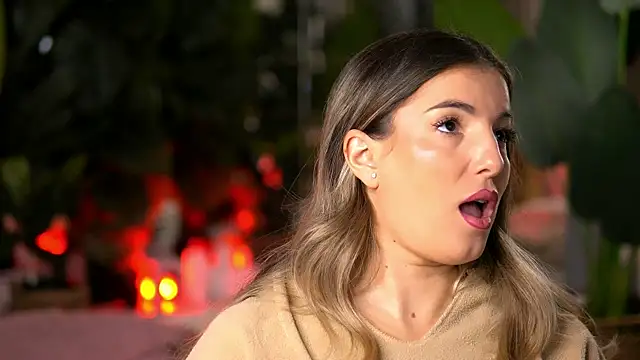 KellyMathews online show from January 12, 2026, 1:11 am