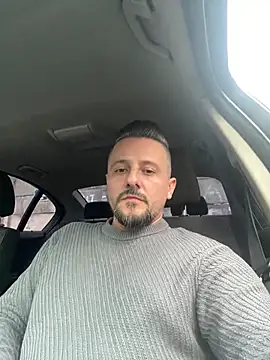 Snapshot of InsaneMattt chatting on January 15, 2025, 12:36 pm InsaneMattt online show from January 15, 2025, 12:36 pm