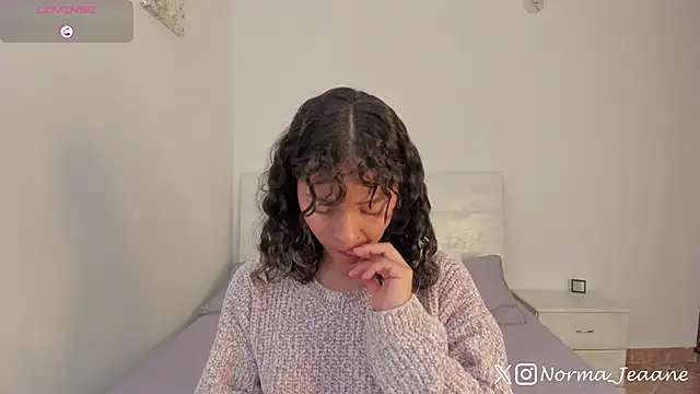 Norma-Jeaane online show from November 24, 2025, 8:19 pm