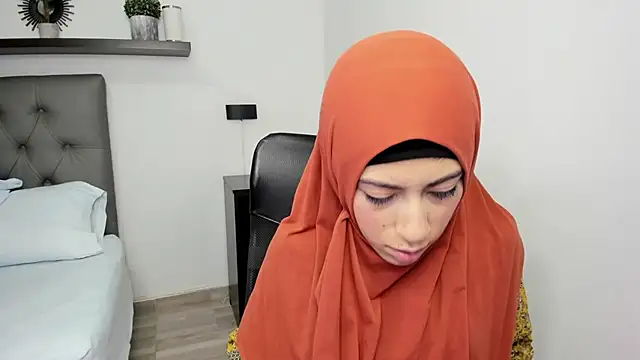 Snapshot of chaymae_nah_ chatting on December 24, 2024, 2:44 pm chaymae nah online show from December 24, 2024, 2:44 pm