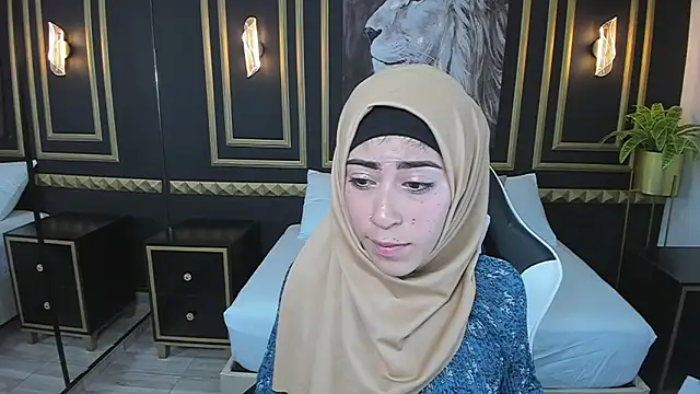 Snapshot of chaymae_nah_ chatting on January 4, 2025, 4:00 pm chaymae nah online show from January 4, 2025, 4:00 pm