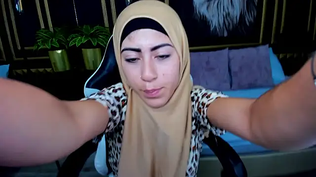 Snapshot of chaymae_nah_ chatting on January 25, 2025, 12:37 pm chaymae nah online show from January 25, 2025, 12:37 pm