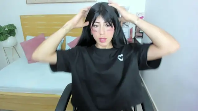 Snapshot of chaymae_nah_ chatting on February 22, 2025, 12:51 pm chaymae nah online show from February 22, 2025, 12:51 pm