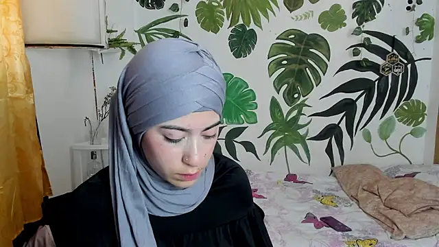 Snapshot of chaymae_nah_ chatting on October 21, 2025, 6:41 pm chaymae nah online show from October 21, 2025, 6:41 pm