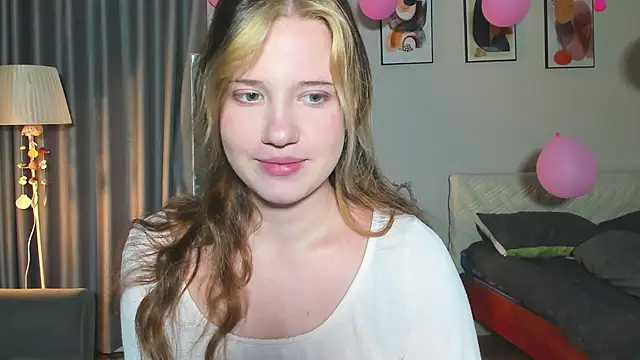 Snapshot of HanahCute chatting on March 3, 2025, 9:26 pm HanahCute online show from March 3, 2025, 9:26 pm