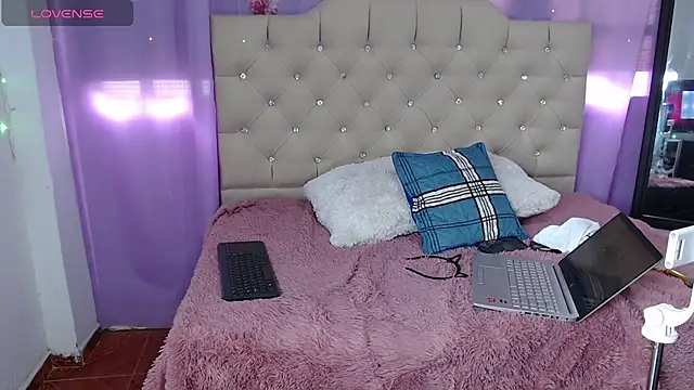 Snapshot of ameliefederline11 chatting on March 18, 2025, 8:48 pm ameliefederline11 online show from March 18, 2025, 8:48 pm