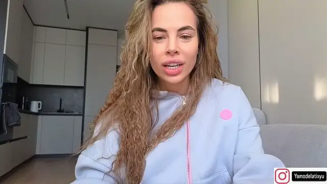 diffgirls2 online show from December 5, 2025, 11:08 am