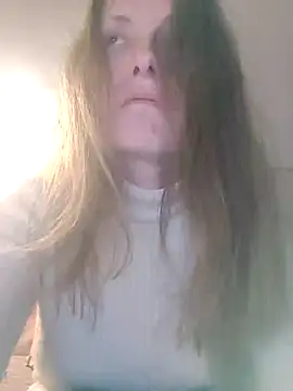 Snapshot of Evelina_cute chatting on December 27, 2024, 1:28 pm Evelina cute online show from December 27, 2024, 1:28 pm