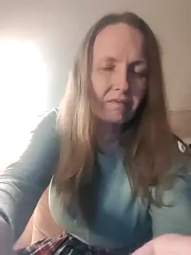 Snapshot of Evelina_cute chatting on January 11, 2025, 7:38 pm Evelina cute online show from January 11, 2025, 7:38 pm