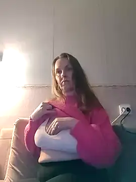 Snapshot of Evelina_cute chatting on January 26, 2025, 5:13 pm Evelina cute online show from January 26, 2025, 5:13 pm