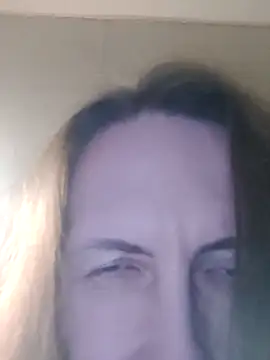 Snapshot of Evelina_cute chatting on February 14, 2025, 5:25 pm Evelina cute online show from February 14, 2025, 5:25 pm