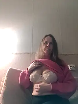 Snapshot of Evelina_cute chatting on February 15, 2025, 6:23 pm Evelina cute online show from February 15, 2025, 6:23 pm