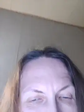 Snapshot of Evelina_cute chatting on March 17, 2025, 5:38 pm Evelina cute online show from March 17, 2025, 5:38 pm