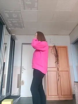 Snapshot of Evelina_cute chatting on October 16, 2025, 9:21 am Evelina cute online show from October 16, 2025, 9:21 am