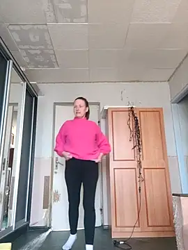 Snapshot of Evelina_cute chatting on October 21, 2025, 12:28 pm Evelina cute online show from October 21, 2025, 12:28 pm