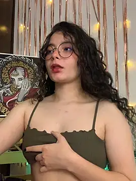 Snapshot of Antoniart_ chatting on January 8, 2025, 2:03 am Antoniart online show from January 8, 2025, 2:03 am