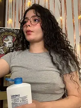 Snapshot of Antoniart_ chatting on January 21, 2025, 3:37 am Antoniart online show from January 21, 2025, 3:37 am