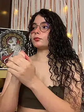 Snapshot of Antoniart_ chatting on January 22, 2025, 2:48 am Antoniart online show from January 22, 2025, 2:48 am