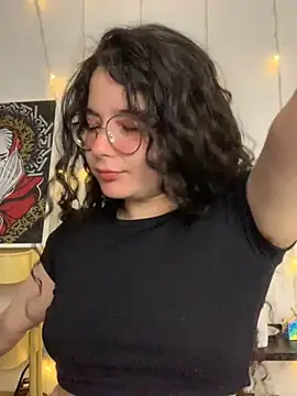 Snapshot of Antoniart_ chatting on February 10, 2025, 1:46 am Antoniart online show from February 10, 2025, 1:46 am