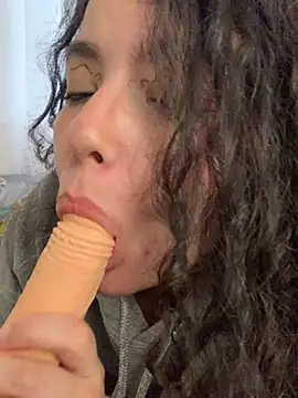 Snapshot of Antoniart_ chatting on February 16, 2025, 11:27 am Antoniart online show from February 16, 2025, 11:27 am