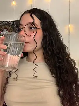 Snapshot of Antoniart_ chatting on March 1, 2025, 1:11 am Antoniart online show from March 1, 2025, 1:11 am