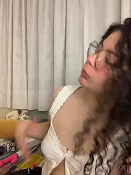 Snapshot of Antoniart_ chatting on March 2, 2025, 4:07 am Antoniart online show from March 2, 2025, 4:07 am