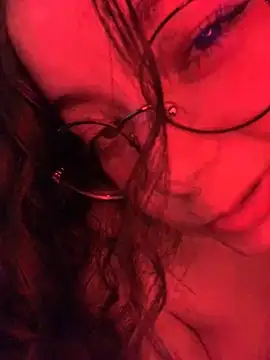 Snapshot of Antoniart_ chatting on March 4, 2025, 4:38 am Antoniart online show from March 4, 2025, 4:38 am