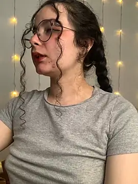 Snapshot of Antoniart_ chatting on March 6, 2025, 4:30 am Antoniart online show from March 6, 2025, 4:30 am