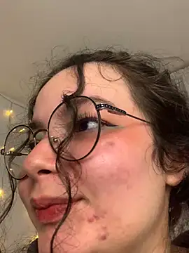 Snapshot of Antoniart_ chatting on March 6, 2025, 7:36 am Antoniart online show from March 6, 2025, 7:36 am