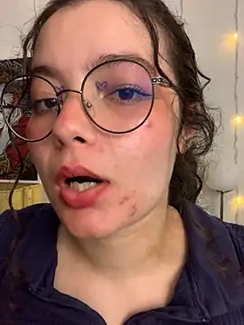 Snapshot of Antoniart_ chatting on March 9, 2025, 2:18 am Antoniart online show from March 9, 2025, 2:18 am